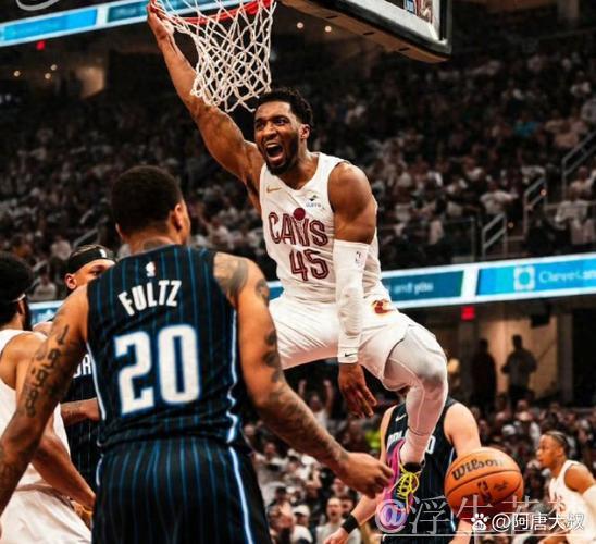 米切尔空砍38+5 小哈达威率残阵活塞主场逆转骑士