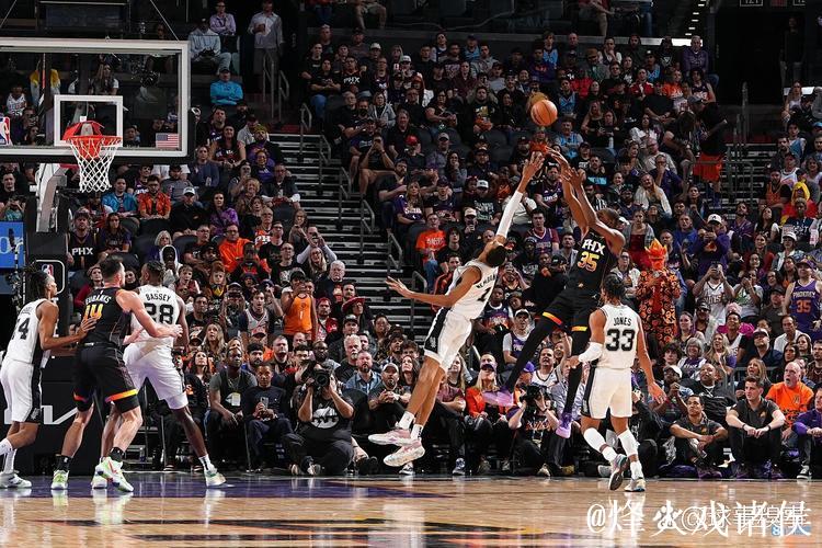 文班30+10帽马刺大胜 杜兰特43分太阳不敌活塞